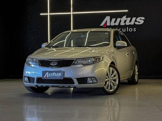 KIA CERATO 1.6 SX3 16V GASOLINA 4P AUTOMÁTICO KIA CERATO 1.6 SX3 16V GASOLINA 4P AUTOMÁTICO